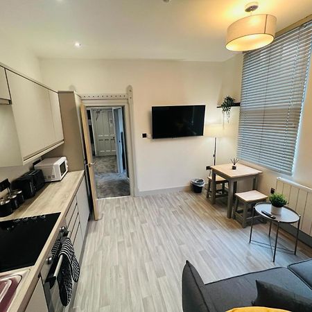 Whiskawaystays - Foregate Street - Apartment 3 Worcester Eksteriør bilde