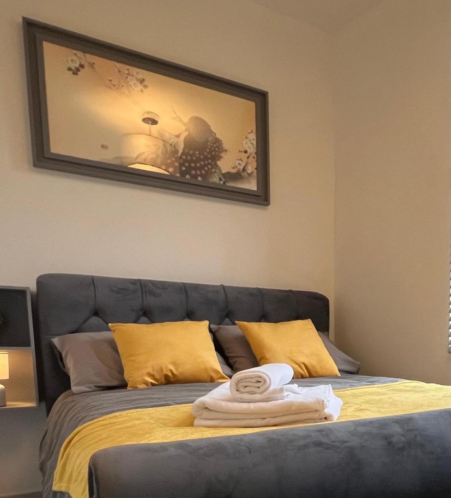 Whiskawaystays - Foregate Street - Apartment 3 Worcester Eksteriør bilde